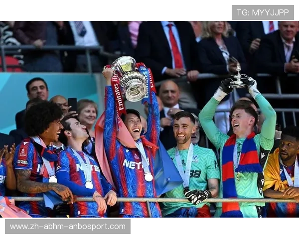 日本球员在英超夺冠球队的贡献及影响力 日本球员在英超夺冠球队的贡献及影响力